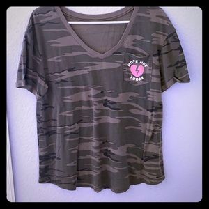 V necked t shirt with camp type print